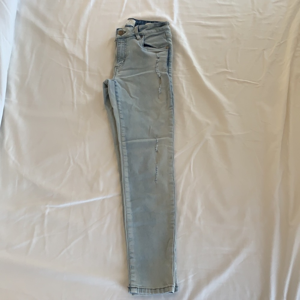 light wash jeans - Picture 3 of 6